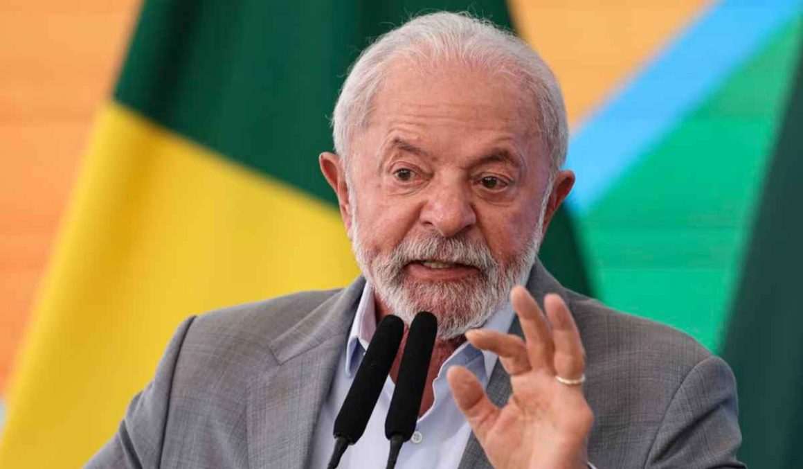 Lula chama reunião de emergência para discutir resposta oficial ao ataque Lula chama reunião de emergência para discutir resposta oficial ao ataque