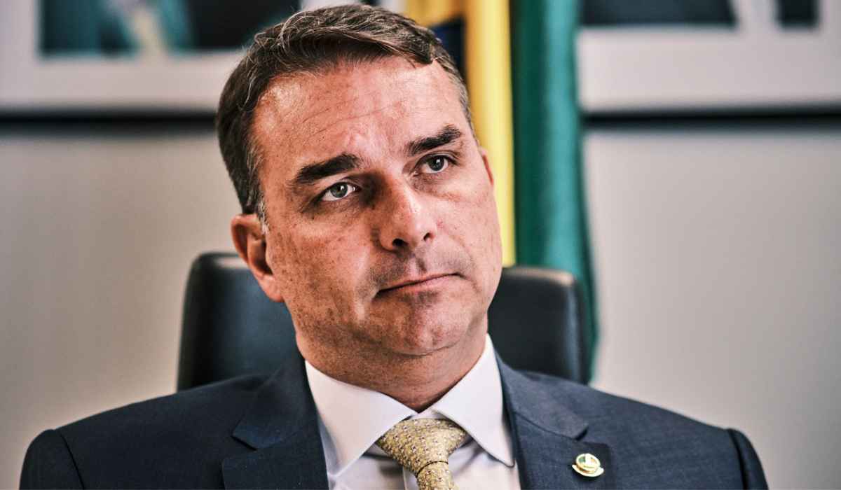 'Lula será delatado', diz Flávio Bolsonaro após captura de Maduro
