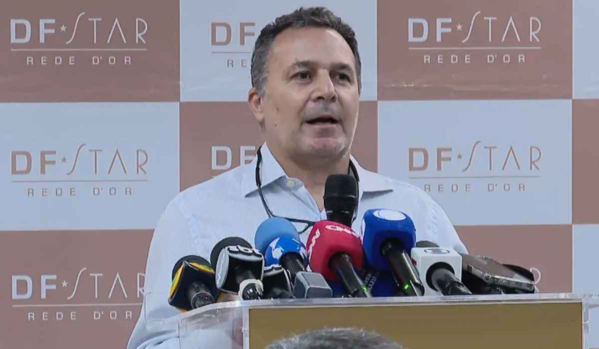 Médico de Bolsonaro: 'As quedas são a grande preocupação. Ele tem 70 anos'