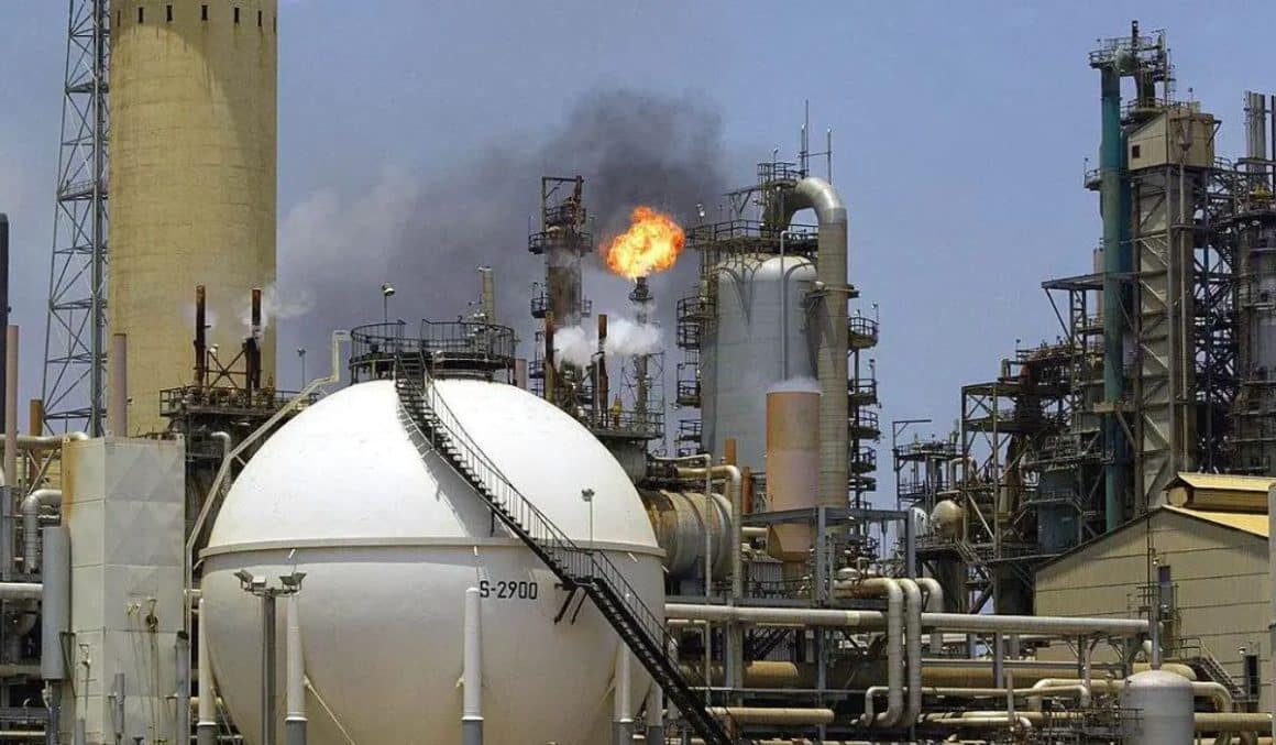 Trump pressiona Venezuela e quer parceria exclusiva com EUA na produção de petróleo Trump pressiona Venezuela e quer parceria exclusiva com EUA na produção de petróleo