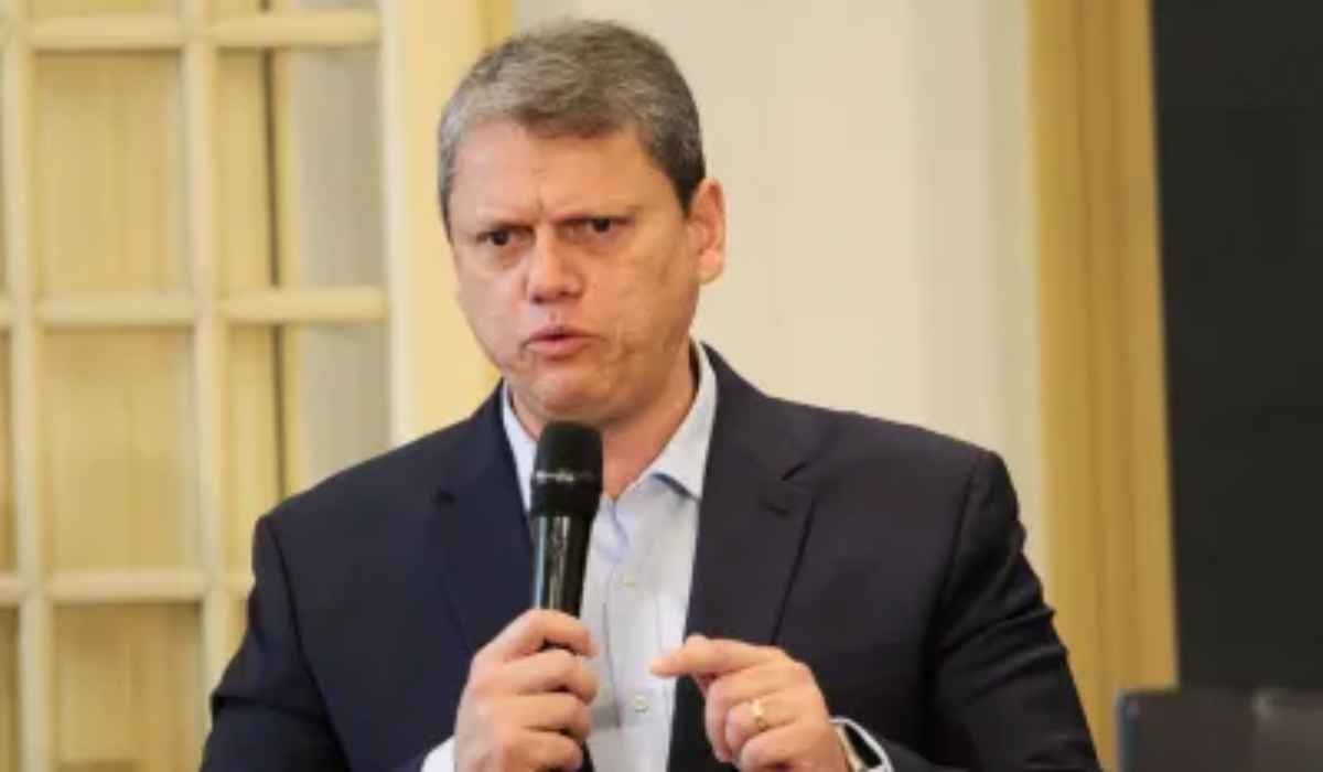 ‘Irei trabalhar sempre por uma direita unida e forte’, diz Tarcísio