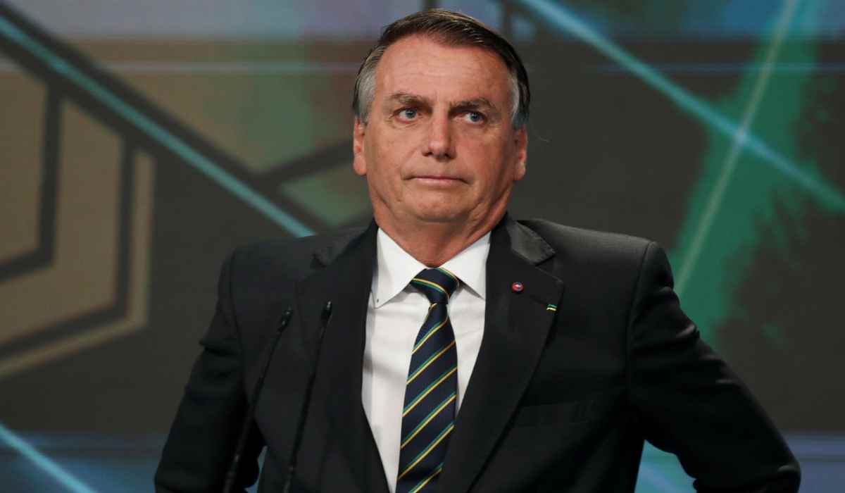 Bolsonaro recebe visita de Valdemar Costa Neto e de ministro do TCU