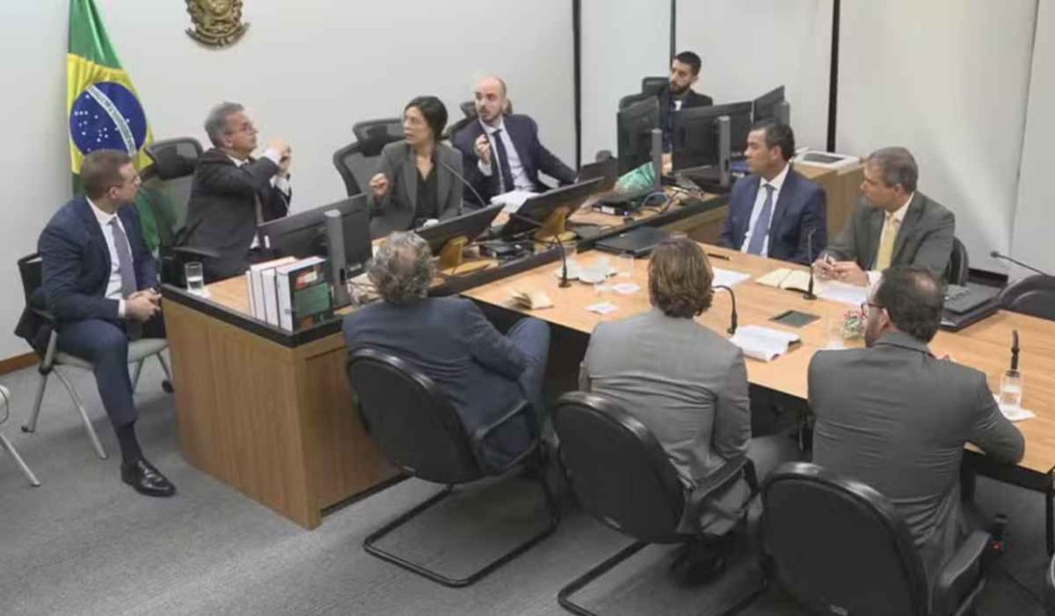 Vorcaro e ex-presidente do BRB apresentam versões diferentes sobre papéis vendidos pelo Master