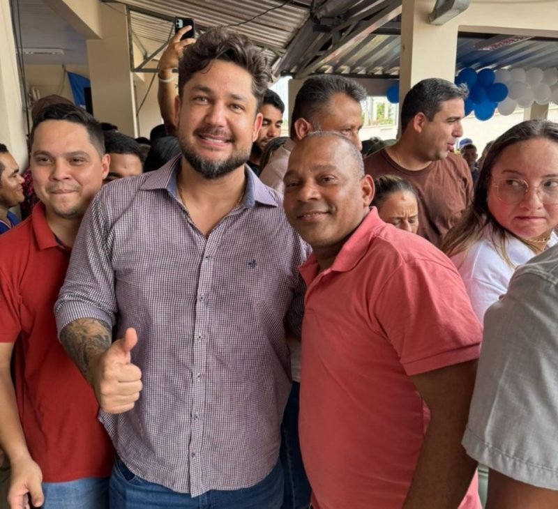 Vereador Roni Baiano celebra a entrega da nova Escola Estadual Eriberto Jasper em Palmares