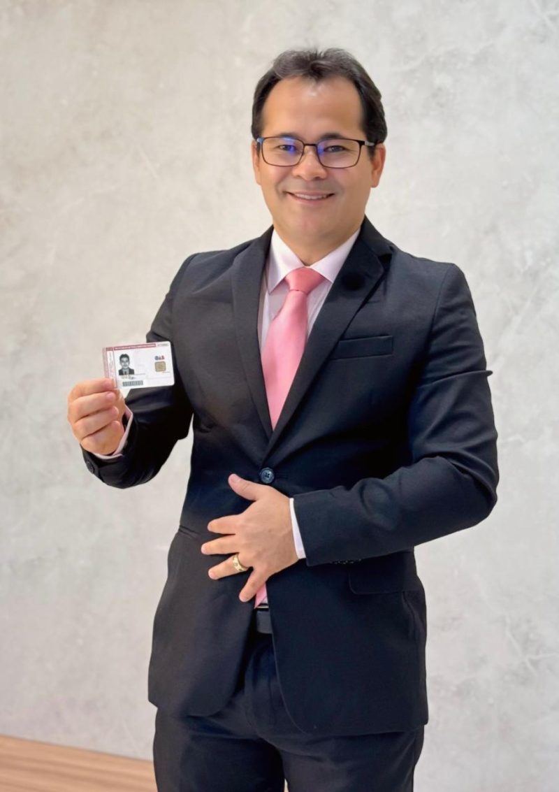 “Um Vencedor por Muitas Mãos”: Advogado César Ramos lança autobiografia em Belém e compartilha trajetória de superação