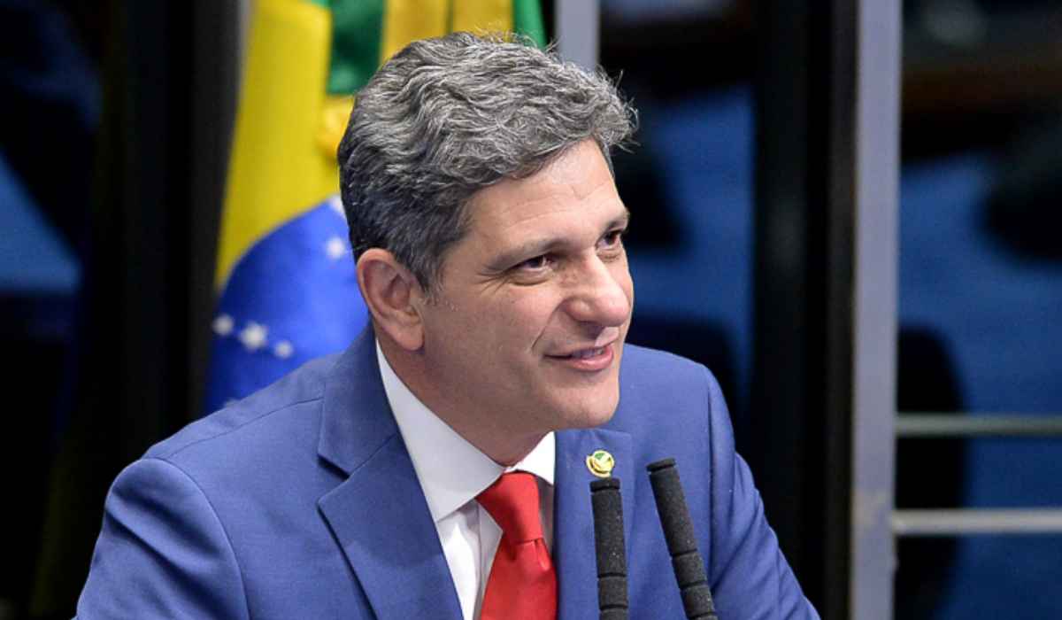 ‘Prioridade é a redução da jornada de trabalho’, diz líder do PT no Senado