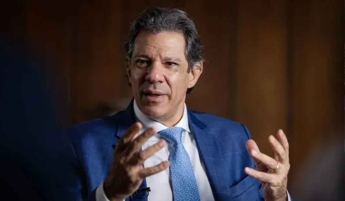 "Dino tem razão", diz Haddad ao comentar suspensão dos penduricalhos