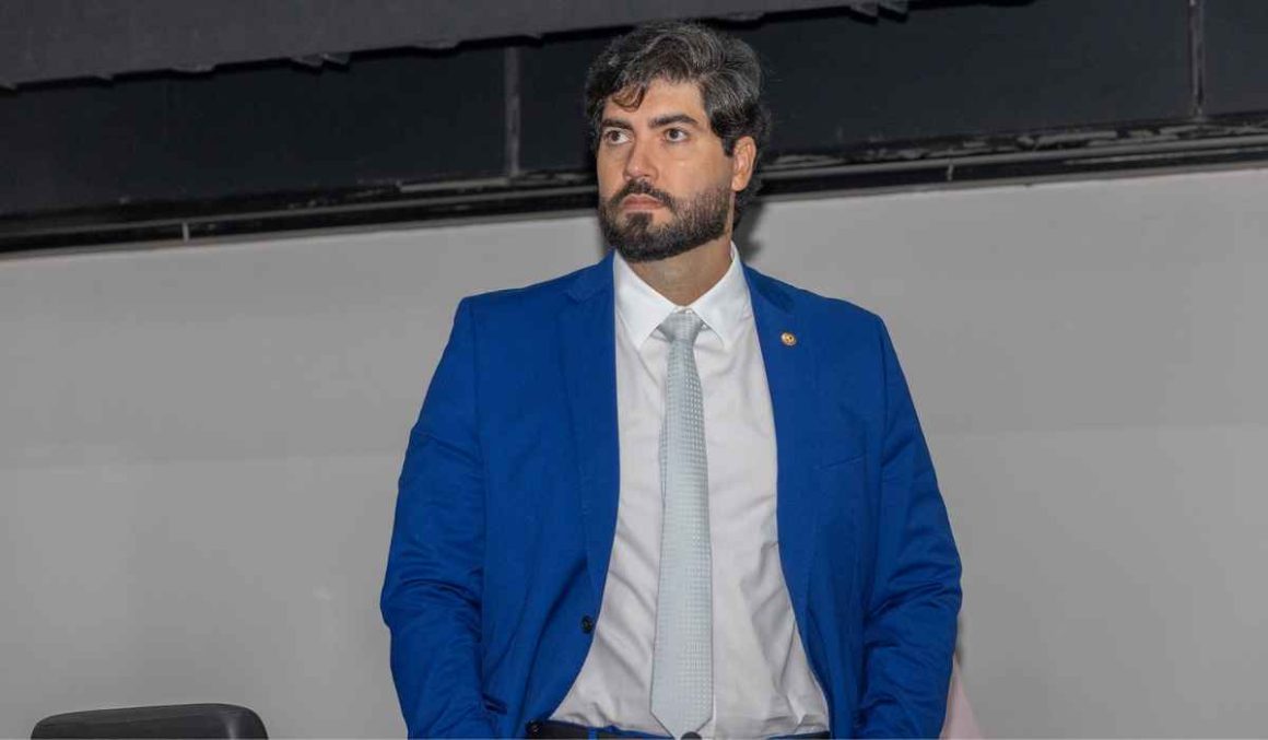 Deputado Adriano Coelho: Alepa aprova PL que cria estratégia estadual contra comércio ilegal de eletrônicos