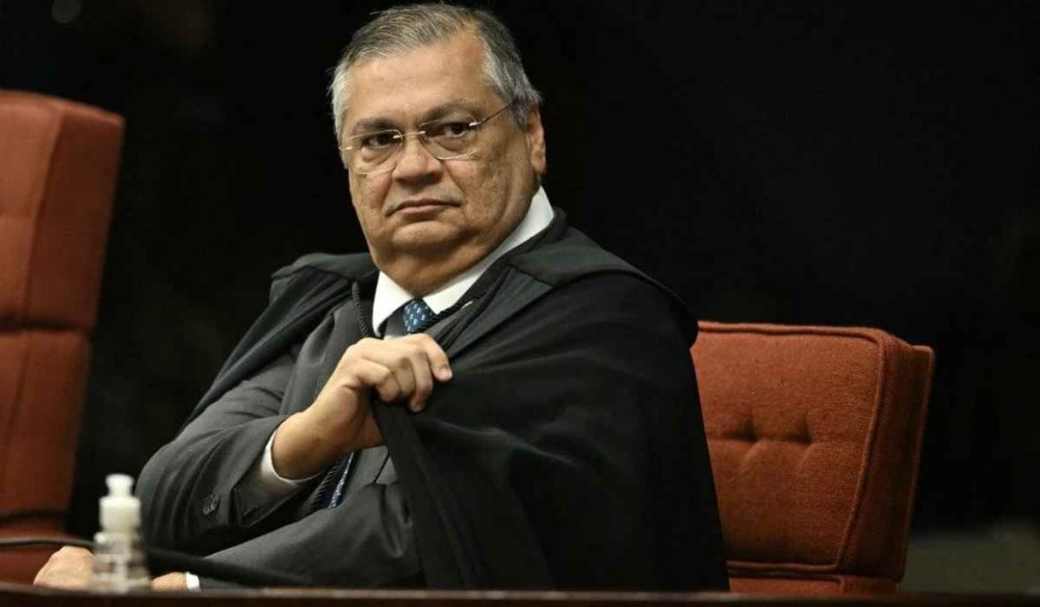 TJSP recorre para derrubar decisão de Dino sobre suspensão de penduricalhos