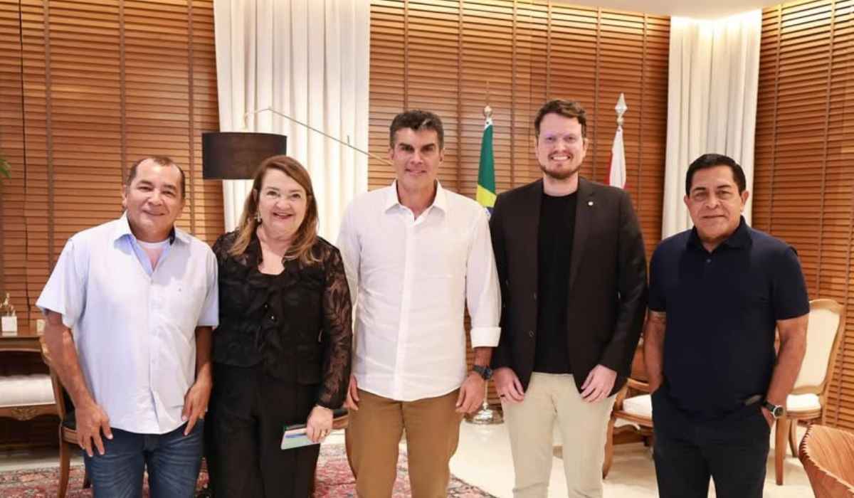 Bancada do PT se reúne com Helder Barbalho para alinhar pautas estratégicas no Pará
