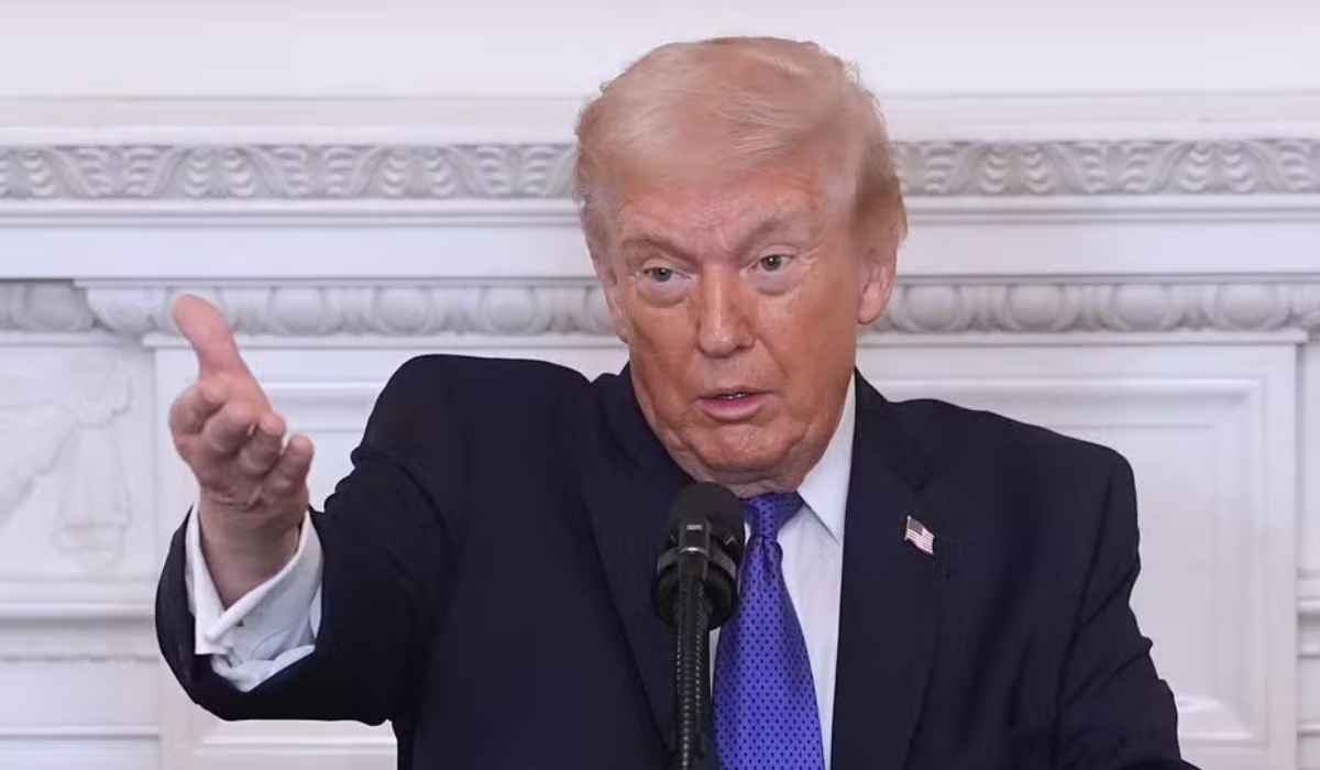 Trump diz ter assinado decreto que impõe tarifa global de 10% sobre importações
