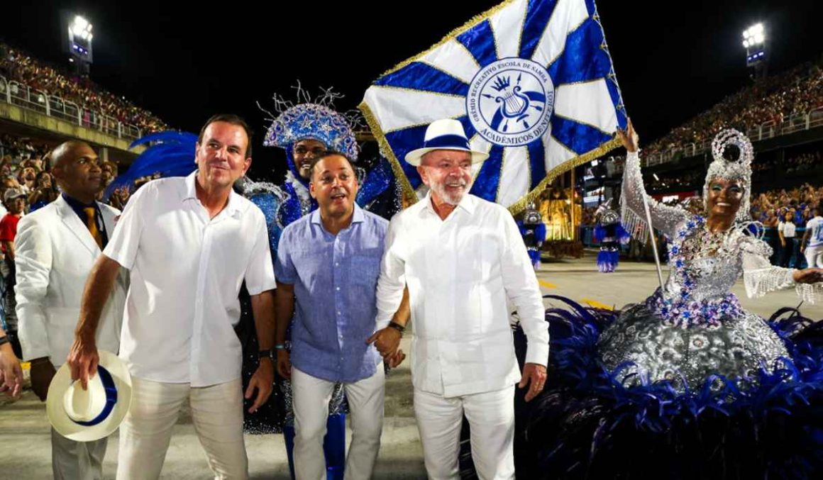 ‘Não sou carnavalesco’, diz Lula após desfile retratar ‘evangélicos em conserva’ ‘Não sou carnavalesco’, diz Lula após desfile retratar ‘evangélicos em conserva’