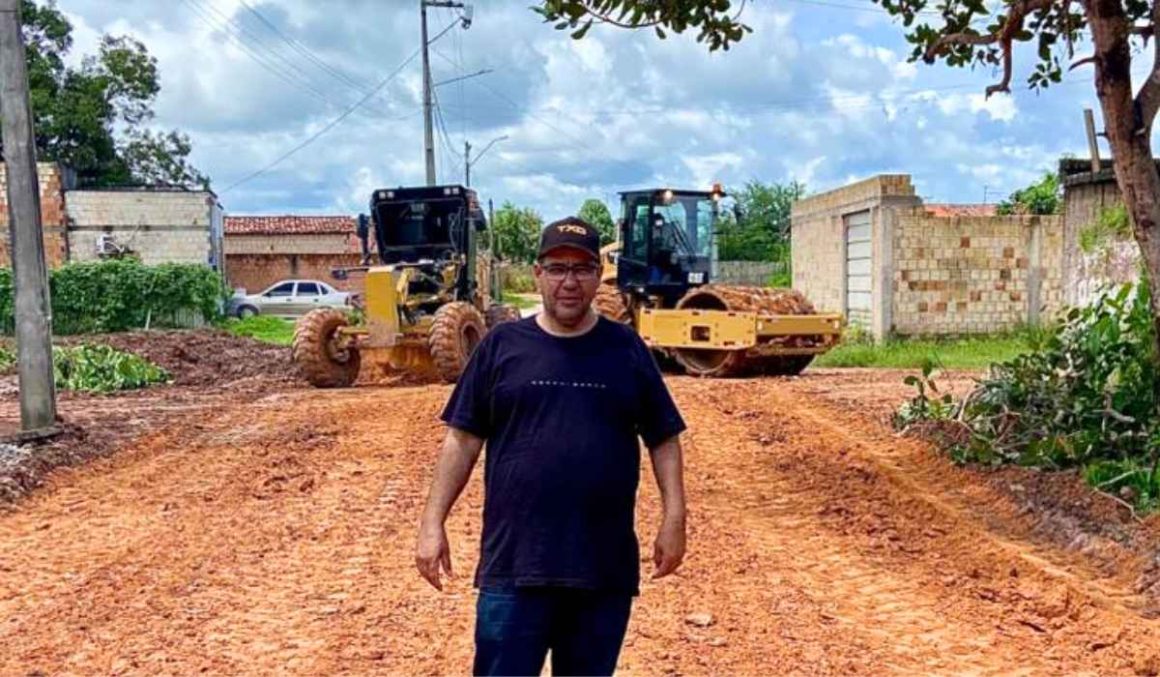 Em Tailândia, vereador Miltinho Boiadeiro vistoria melhorias na infraestrutura do bairro Bela Vista