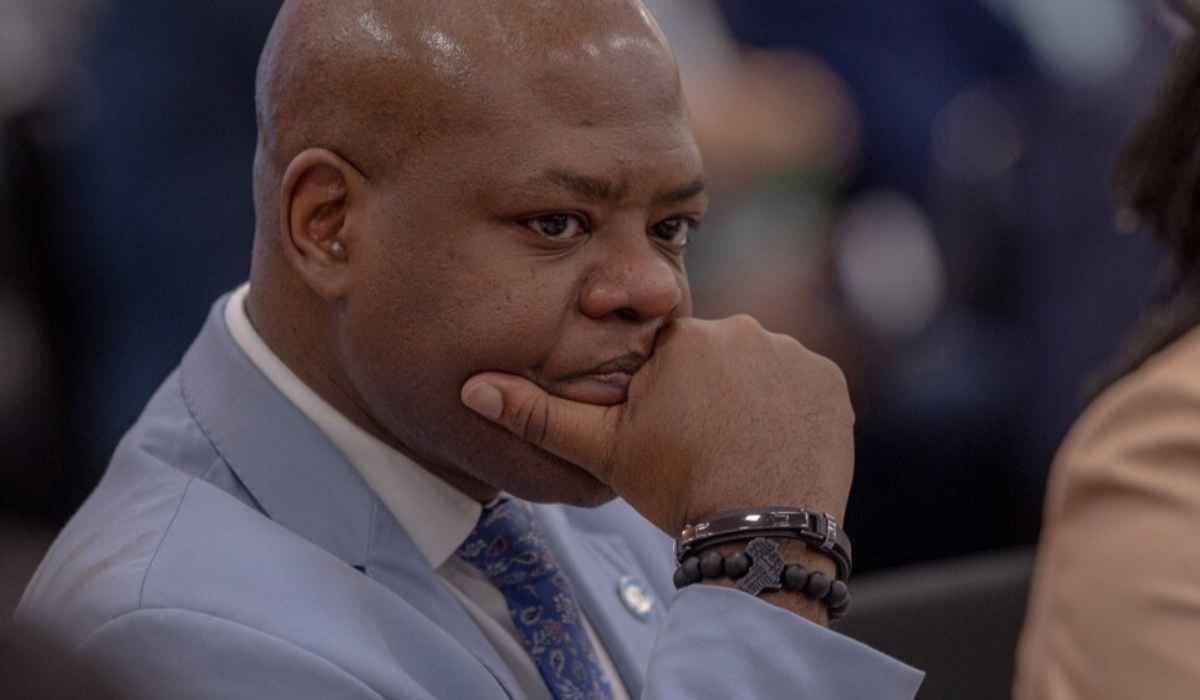 PGR denuncia Silvio Almeida por importunação sexual contra Anielle Franco