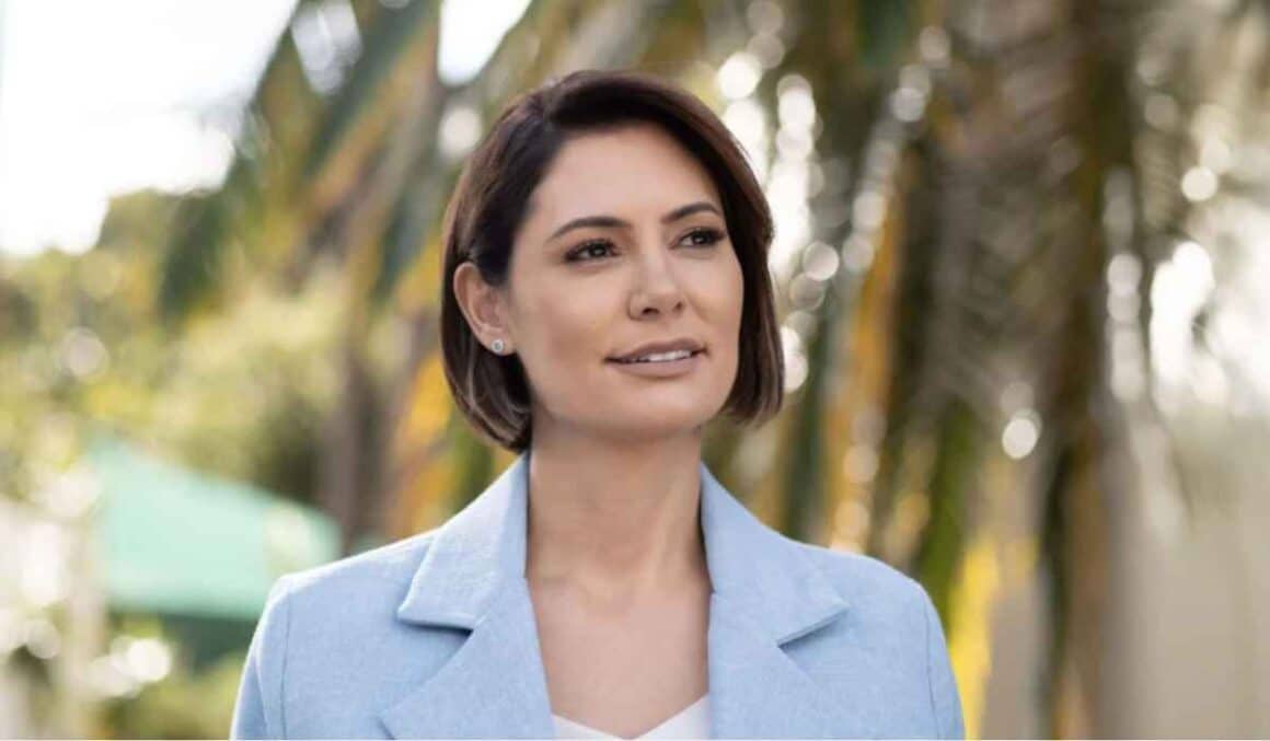 Michelle celebra prisão domiciliar de Bolsonaro: "Obrigada, meu Deus"