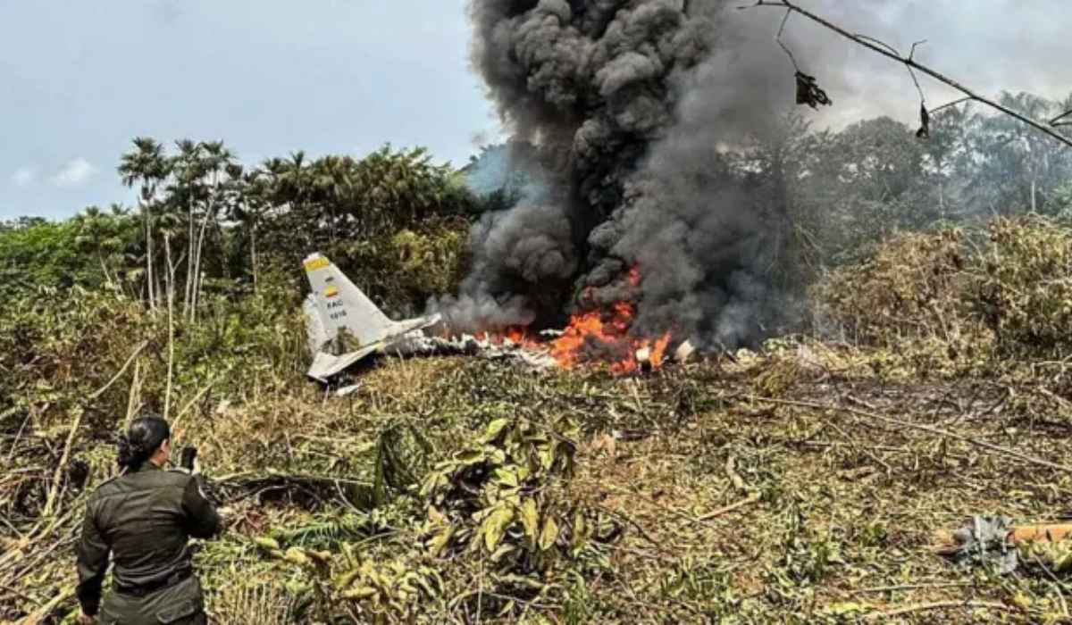 Queda de avião militar na Colômbia deixa ao menos 66 mortos
