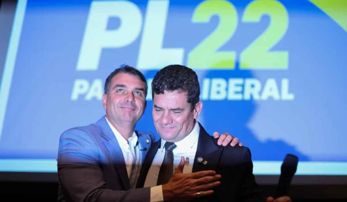Moro se filia ao PL e reata com bolsonarismo