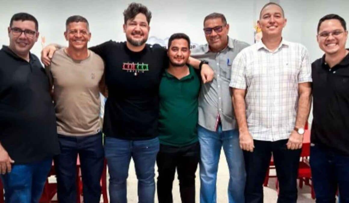 Rosenildo Freitas prestigia entrega de creche em Palmares e destaca gestão do prefeito Lauro Hoffmann