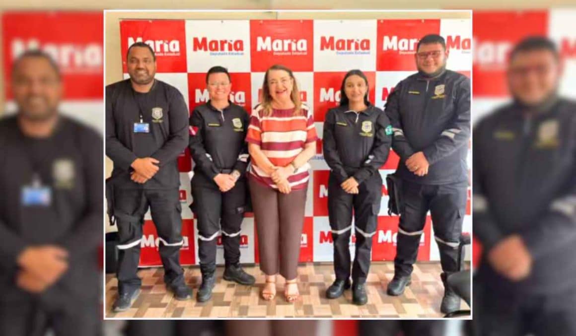 Deputada Maria do Carmo abre gabinete para diálogo com agentes portuários em Santarém Deputada Maria do Carmo abre gabinete para diálogo com agentes portuários em Santarém