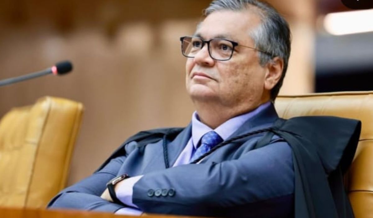 Rigor no Judiciário: Dino determina que juízes punidos percam o cargo e o salário