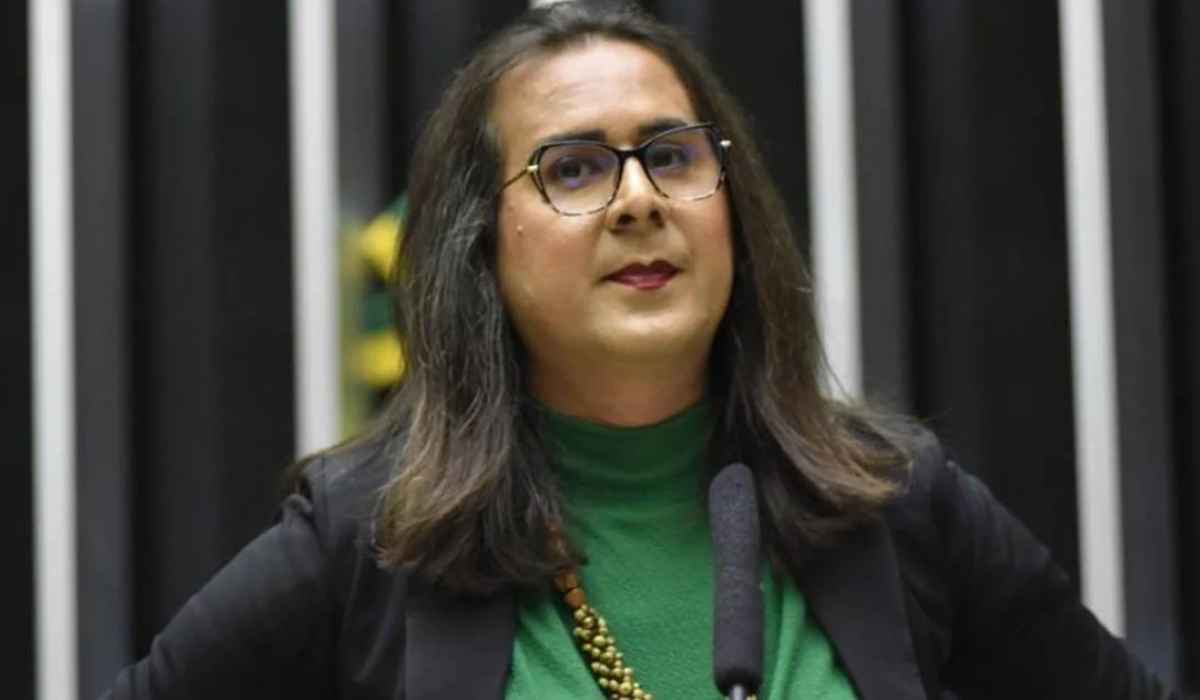 Duda Salabert anuncia saída do PDT e retorno ao PSOL