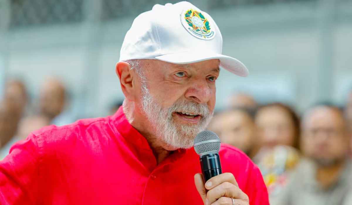 ‘Ninguém fará a gente mudar o Pix’, diz Lula após relatório dos EUA
