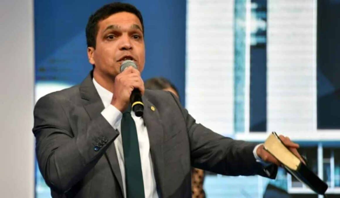 Cabo Daciolo surpreende e confirma disputa para 2026 Cabo Daciolo surpreende e confirma disputa para 2026