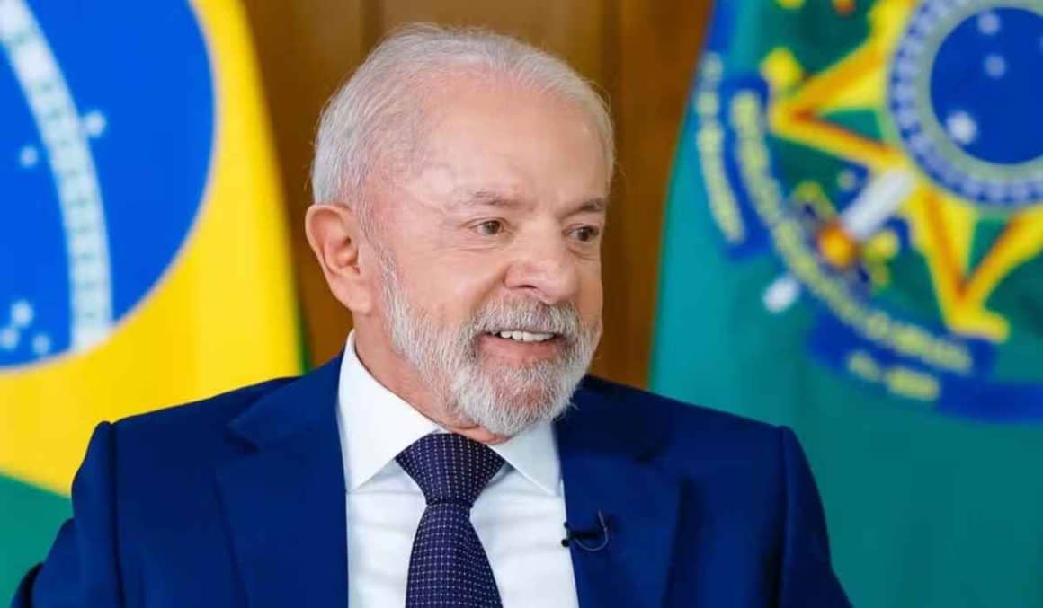 Lula defende retorno de Ramagem ao Brasil após prisão nos EUA Lula defende retorno de Ramagem ao Brasil após prisão nos EUA