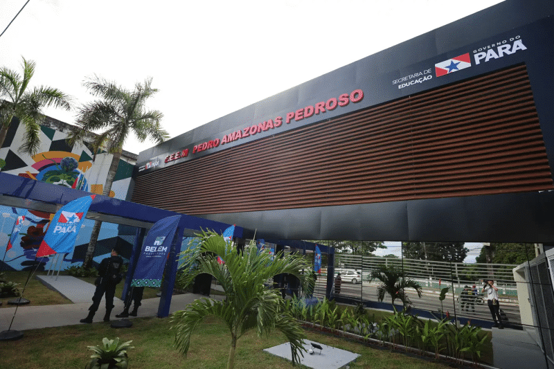 Deputado Erick Monteiro participa da entrega da 180ª escola reconstruída pelo Governo do Pará em Belém
