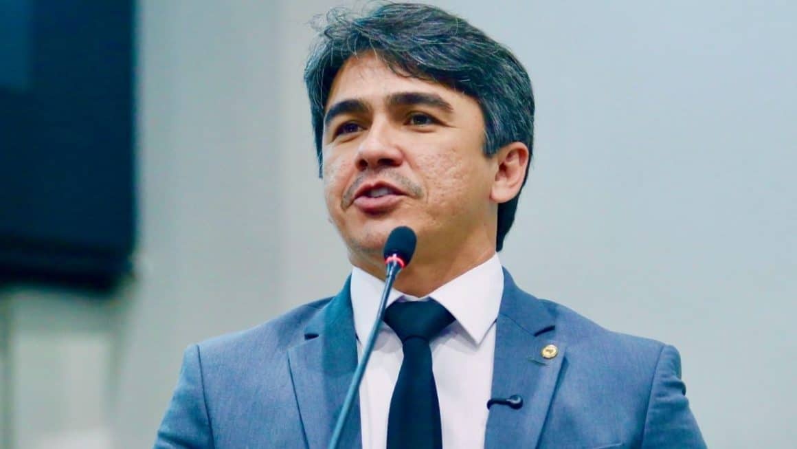 Projeto de Wescley Tomaz que reconhece Itaituba como Capital Paraense do Ouro é aprovado na Alepa Projeto de Wescley Tomaz que reconhece Itaituba como Capital Paraense do Ouro é aprovado na Alepa