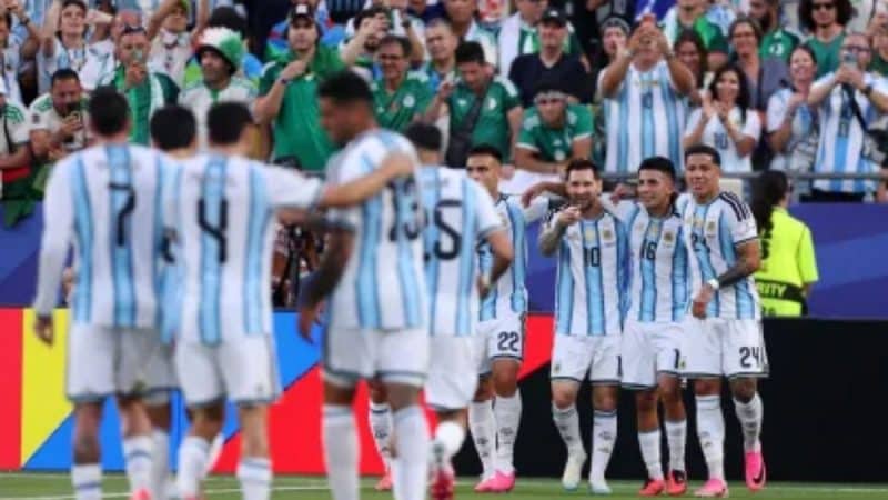 Noite Mágica no Kansas: Messi faz três e Argentina atropela na estreia