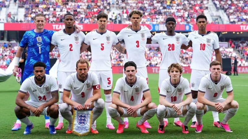 Harry Kane brilha na estreia e iguala recorde inglês em Copas
