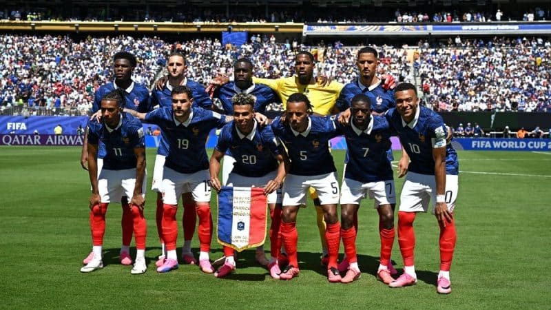 Show de Mbappé: França atropela o Iraque e carimba vaga no mata-mata da Copa