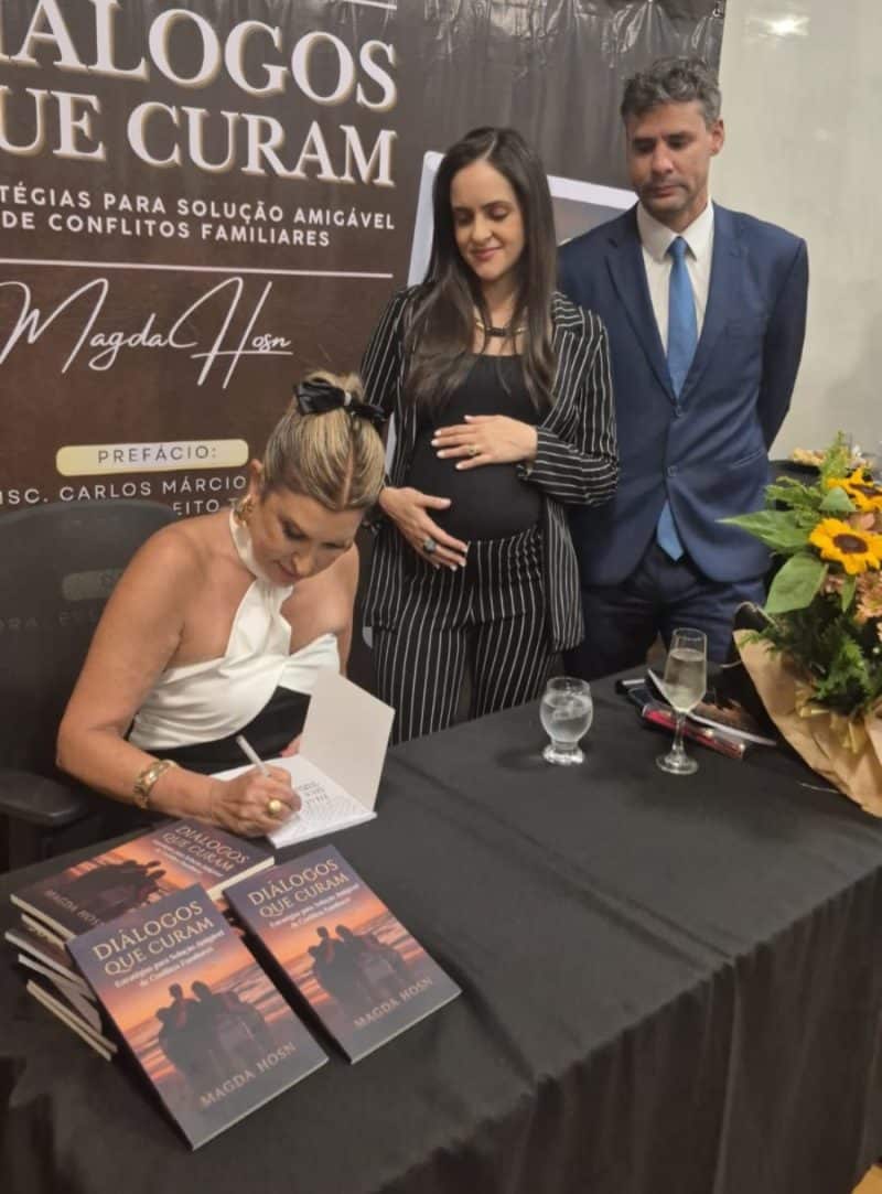 Magda Abou El Hosn reúne elite do Direito paraense em lançamento do livro “Diálogos que Curam", em Belém