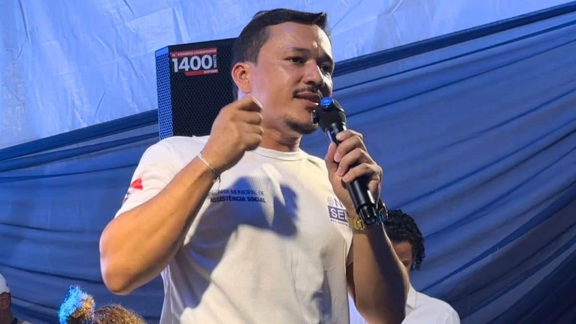 Secretário Alex Rocha coordena ações de conscientização na Praia de Beja, em Abaetetuba Secretário Alex Rocha coordena ações de conscientização na Praia de Beja, em Abaetetuba