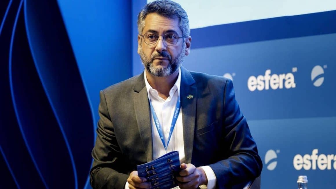 Amapá admite rombo de R$ 1 bilhão após tomar crédito de R$ 536 milhões com garantia da União O Amapá admitiu rombo de R$ 1 bi 44 dias após obter empréstimo de R$ 536 mi com garantia da União. Estado lidera o pior desempenho fiscal do país no ano.