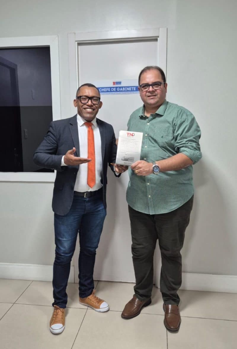 Darllan Campos recebe o troféu “Honra ao Mérito” do Prêmio Alepa Em Foco 2025