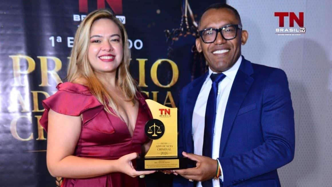Prêmio Advocacia Criminal 2026: Dra. Viviane Neves recebe homenagem durante evento da TN Brasil TV