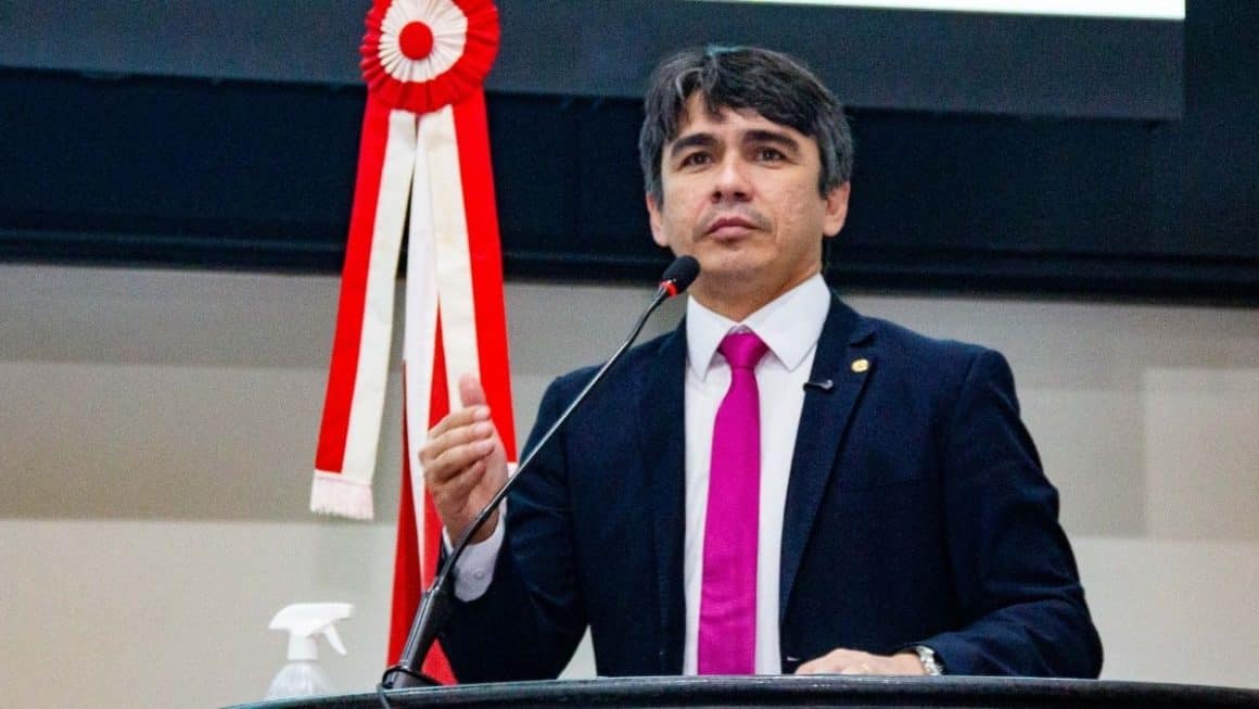 Wescley Tomaz reúne apoiadores e inicia corrida pela reeleição à Alepa Wescley Tomaz reúne apoiadores e inicia corrida pela reeleição à Alepa