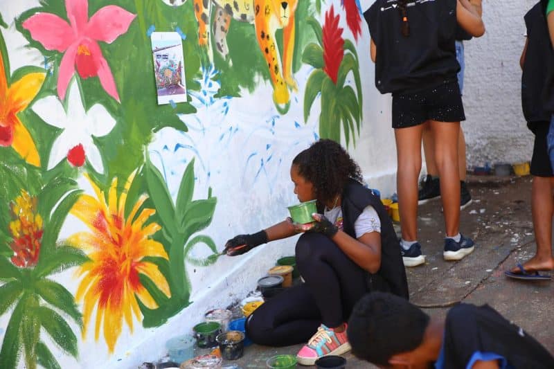 Projeto Paredes Vivas inicia oficinas de grafismo e muralismo em Canaã dos Carajás