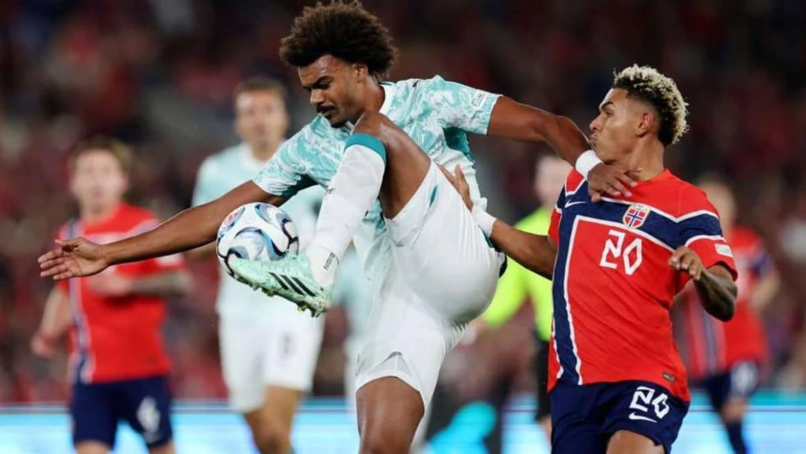 Em jogaço de muitos gols Portugal vence a Dinamarca por 4 x 2 Portugal vence a Dinamarca por 4 a 2 em partida de futebol marcada por muitos gols e disputas intensas.