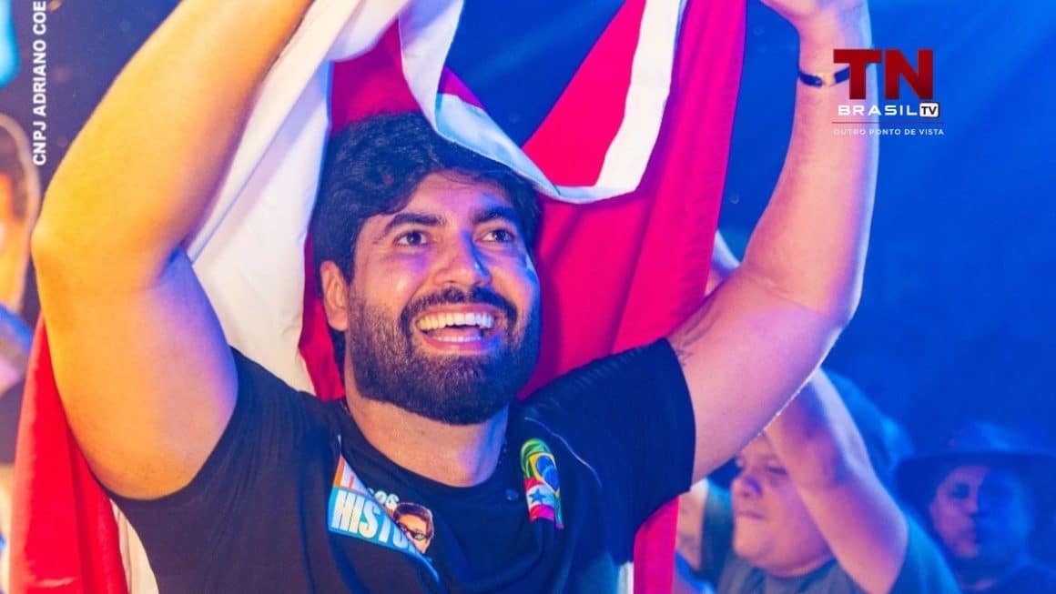 Adriano Coelho é eleito deputado federal com mais de 114 mil votos no Pará Adriano Coelho eleito deputado federal ao lado de seu irmão João Coelho eleito deputado estadual no Pará.