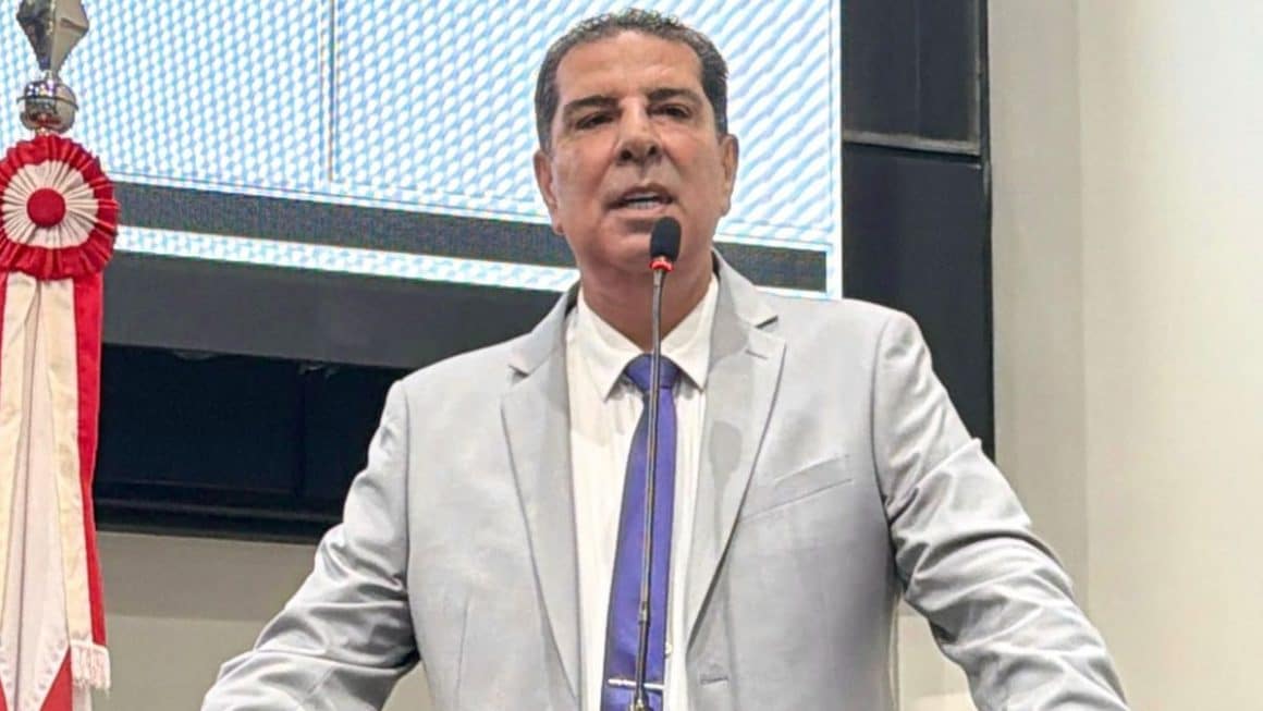 Zeca Pirão, o reconhecimento popular e a política próxima do povo Zeca Pirão, o reconhecimento popular e a política próxima do povo