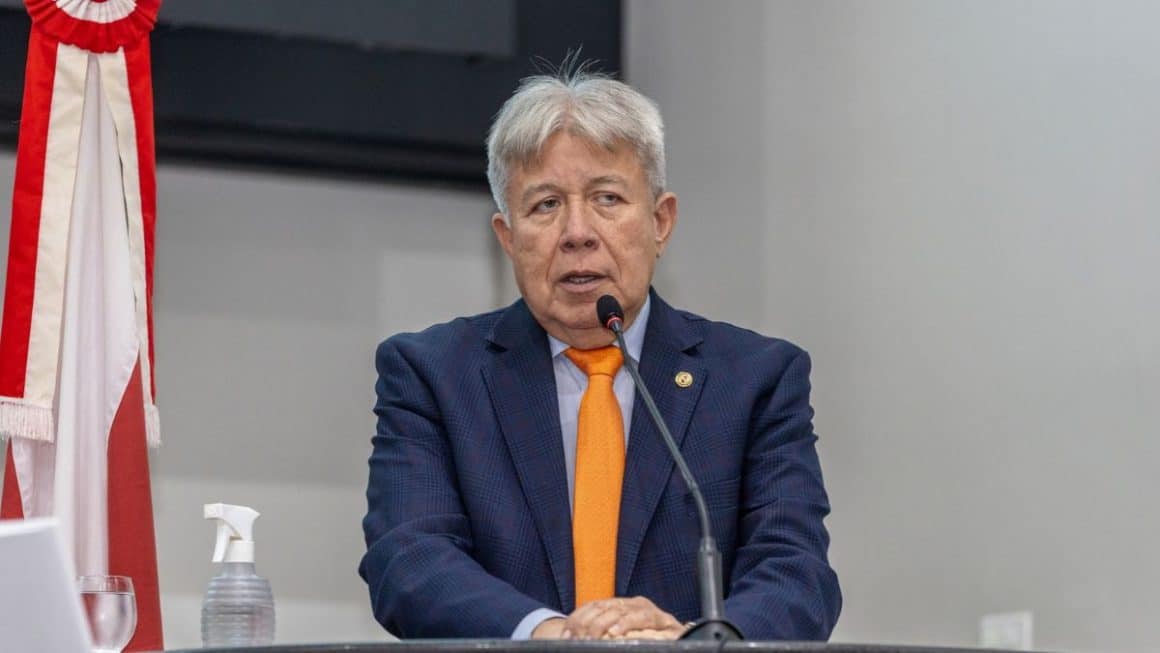Alepa aprova PEC de Iran Lima que atualiza regras das emendas parlamentares no Pará Alepa aprova proposta de Iran Lima que atualiza regras das emendas parlamentares no Pará