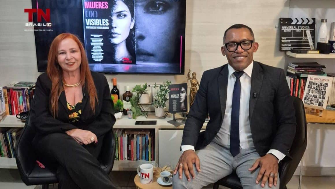 Jornalista Taciano Cassimiro recebe Dra. Lia Daniella Lauria na TN Brasil TV para entrevista Jornalista Taciano Cassimiro recebe Dra. Lia Daniella Lauria na TN Brasil TV para entrevista